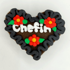 Original Münchner Wiesn-Filzherz "Chefin" - schwarzer Rand, erdbeerrote Blumen