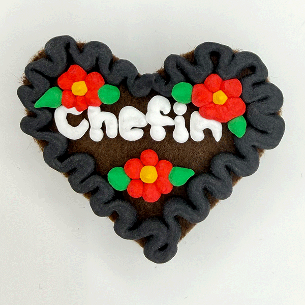 Original Münchner Wiesn-Filzherz "Chefin" - schwarzer Rand, erdbeerrote Blumen