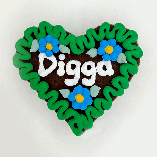 Original Münchner Wiesn-Filzherz "Digga" - grüner Rand, himmelblaue Blumen