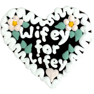 Original Münchner Filzherz "Wifey for Lifey" - weißer Rand, hellrosa Blumen